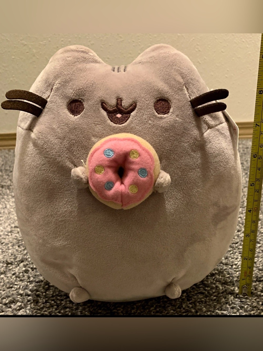 GUND Pusheen Plush Gray Cat Holding Donut, Small 6-14 in